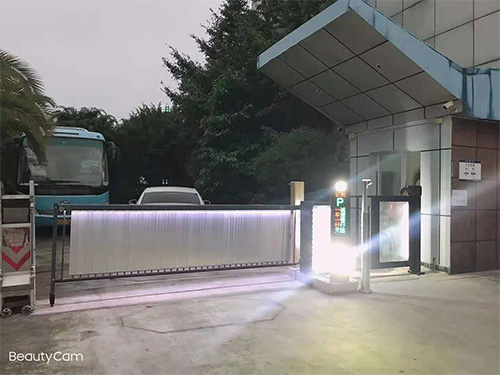 道閘系統(tǒng)12